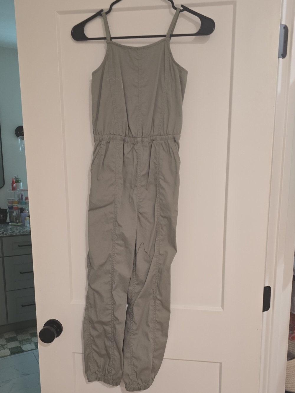 Light Olive Green Sleeveless Jumpsuit Abercrombie Kids Size 9/10 Never Worn